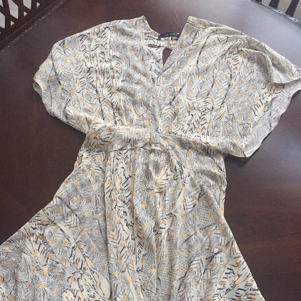 Flowy maxi dress with fun pattern